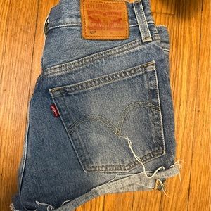 Levi’s Denim Shorts!